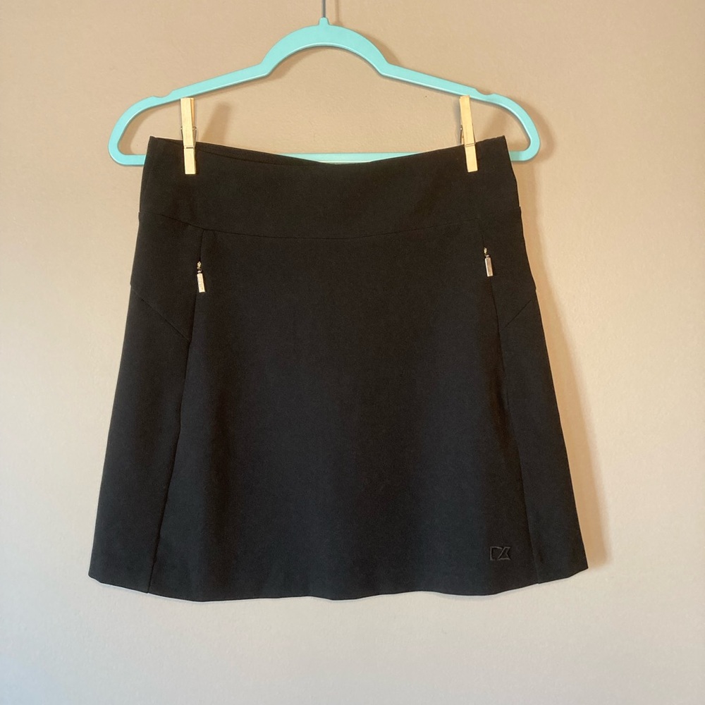 NWOT BLACK Cutter & Buck 
NWOT Tennis Golf Athleisure Skirt S Skort Athletic Gym